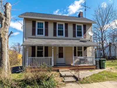 44 West St, Bloomsbury, NJ, 08804