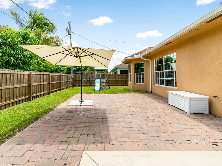 3461 SW Funtuna St — Photo 38