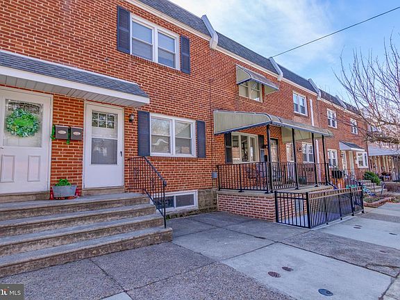 2nd image of 3428 Ainslie St