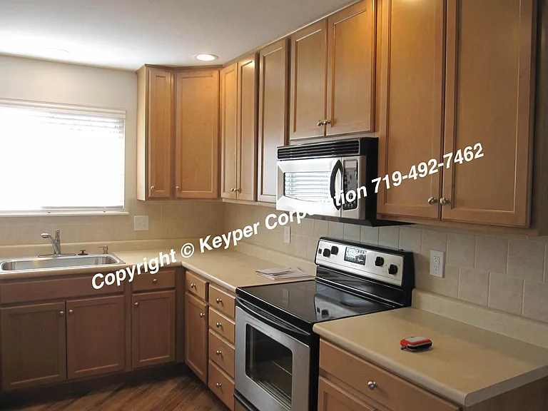 2760 Roundtop Dr — Photo 6