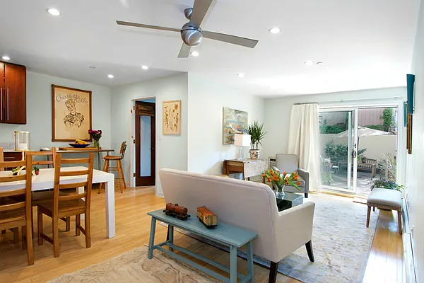 Sold by Brooklyn Bridge | media 2
