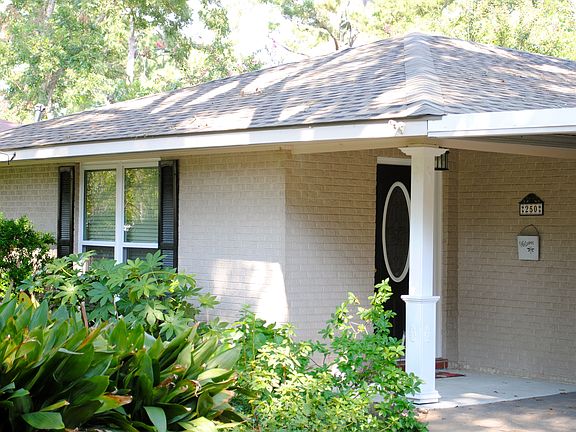 2nd image of 250 Highland Park Dr