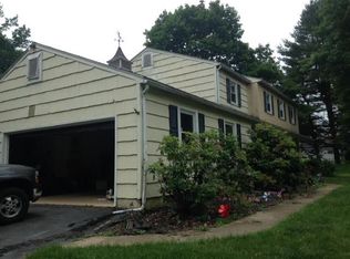 8 Pine Dr, Chester Springs, PA 19425