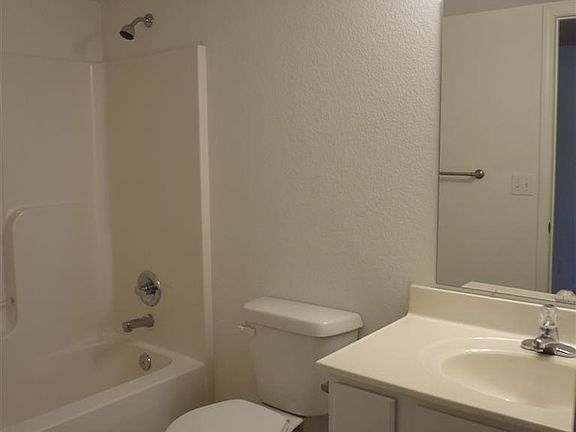 5th image of 2110 Thompson Dr