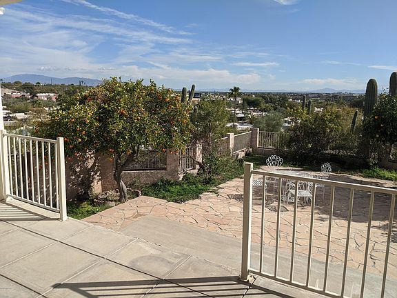 3rd image of 5260 N Placita Cresta Loma