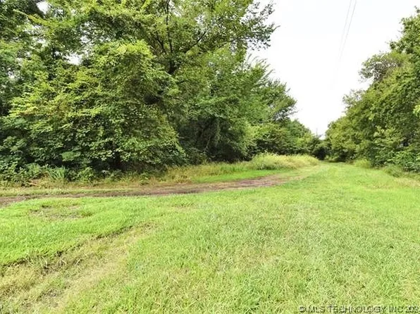 2520 N 205th Rd, Beggs, OK 74421