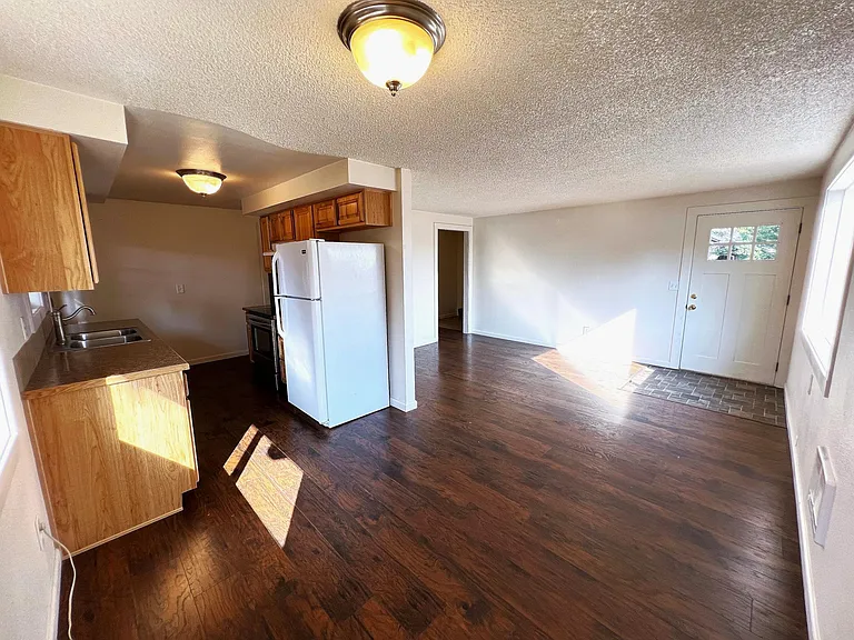 765 SE Russell St — Photo 7