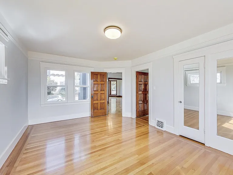 785 Mangels Ave — Photo 16