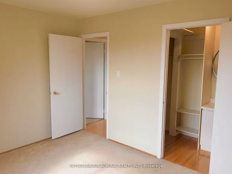 4 Nootka Cres #2 — Photo 16