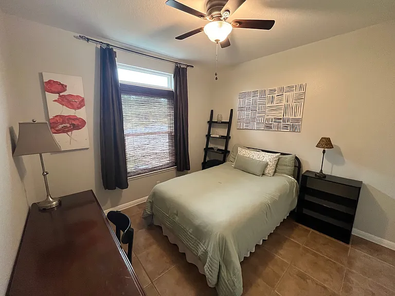 611 Newport Dr — Photo 17