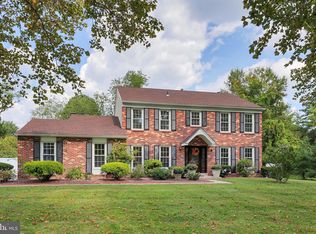 16 Hamilton Ct, Lawrence Township, NJ 08648