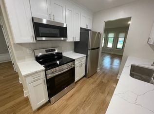 1100 Camellia Dr APT 1, Munster, IN 46321
