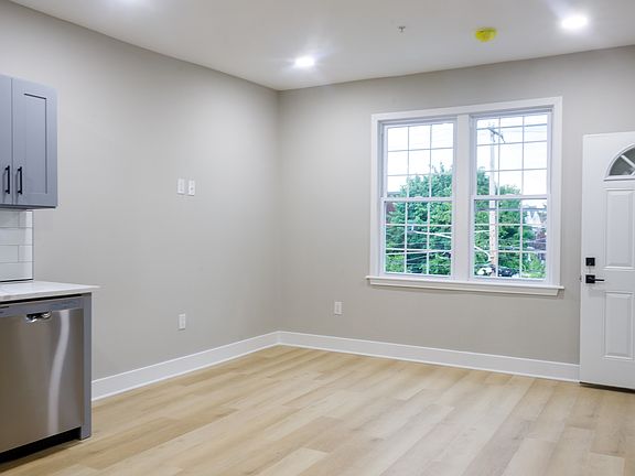 4th image of 1201 Lindley Ave #3