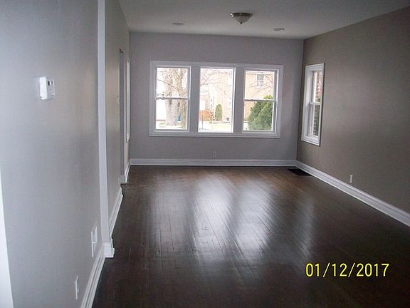 2nd image of 1936 S 19th Ave