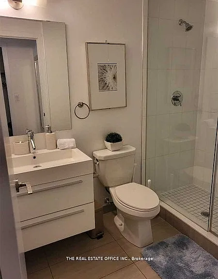 297 College St #603 — Photo 11