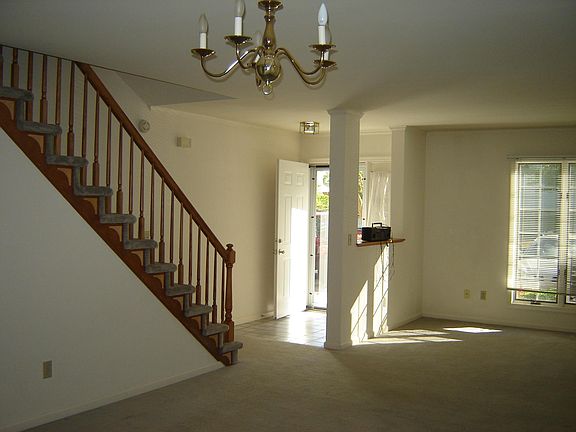 4th image of 4739 Weatherhill Dr