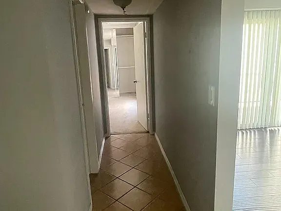 Willis Manor Apartments — Photo 10