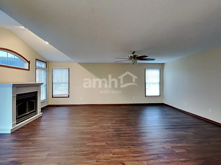 6738 Inverness St — Photo 10