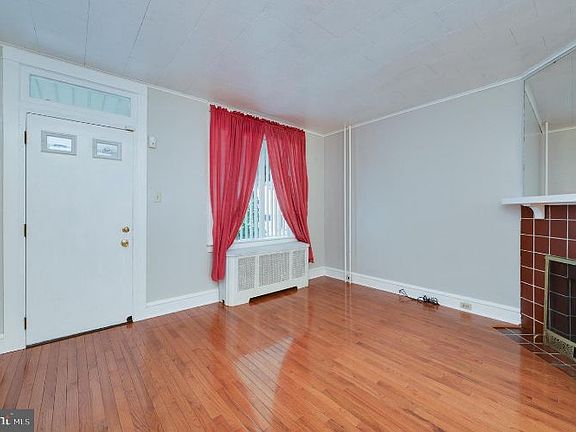 5th image of 1530 Moss St