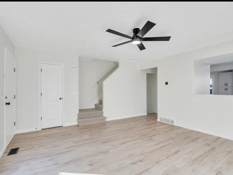 4778 S Huntly Dr — Photo 3