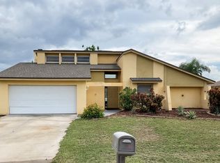 1136 SE 32nd Ter, Cape Coral, FL 33904