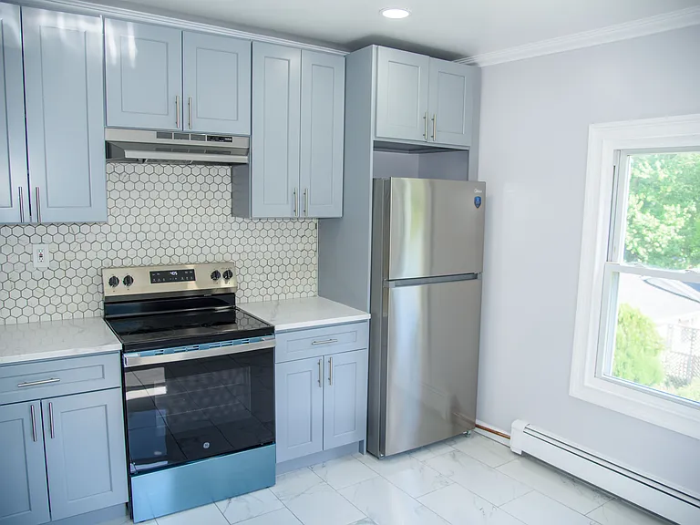 3230 Lexington Ave #13 — Photo 8