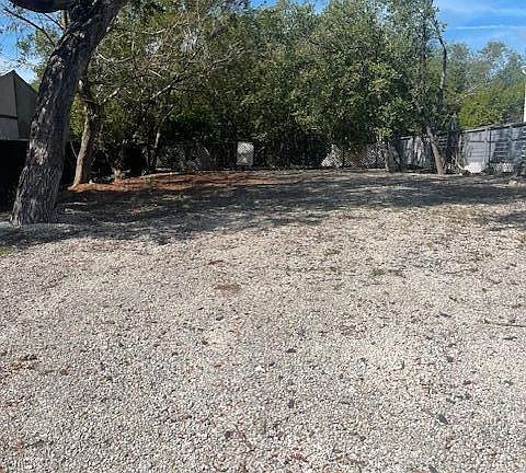 5th image of 245 Cuba Rd