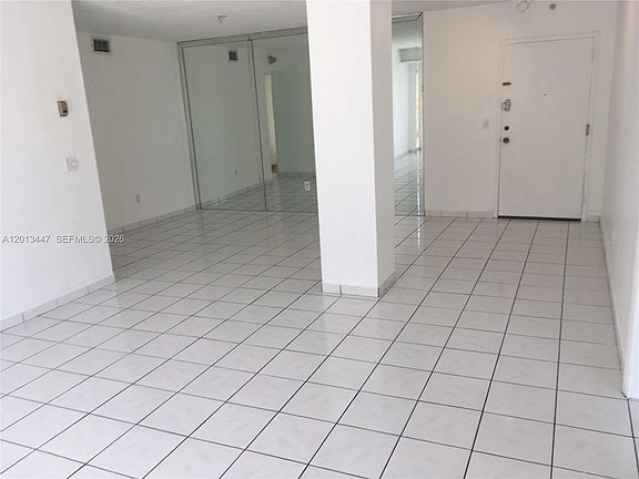 4th image of 77 Crandon Blvd APT 2E