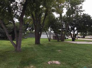 708 N Kiwanis Ave, Sioux Falls, SD 57104