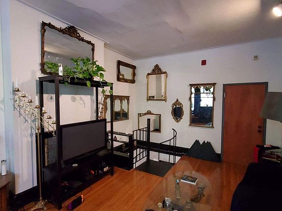 2nd image of 4409 Pine St APT 1