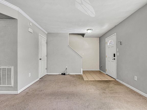 3rd image of 6849 Woodcreeper Dr
