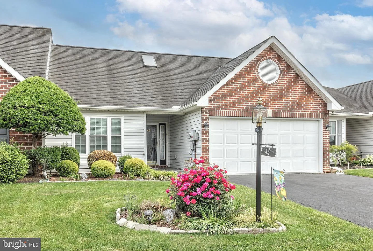 44 Ridgeway Dr photo 1