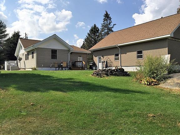 5th image of 8 Sanford Ln