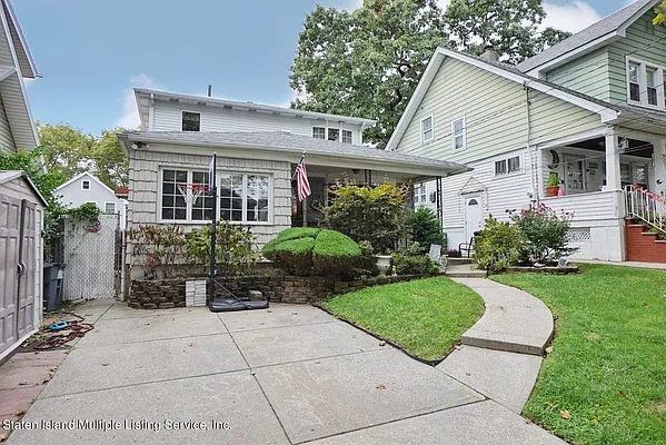 Sold by REMAX Elite | media 1
