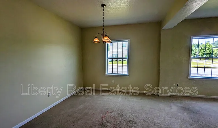 409 Valdez Ct — Photo 3