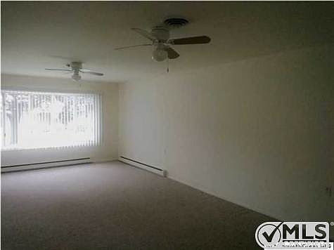 2nd image of 955B Aberdeen Dr