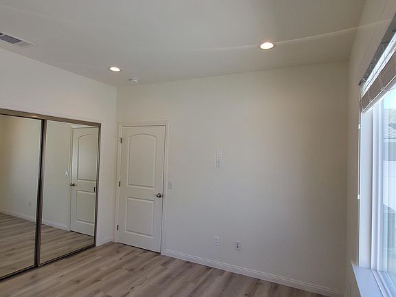 4th image of 41 Westbury St #B