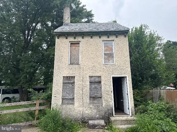 2018 Miller St, Camden, NJ 08104