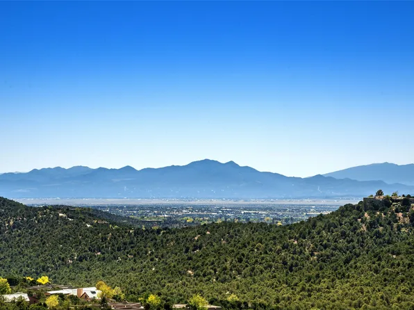 2051 Cerros Altos, Santa Fe, NM 87501