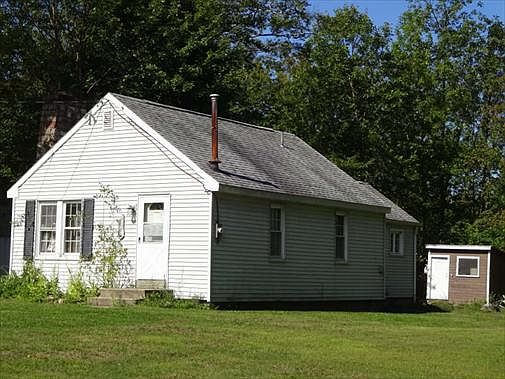 2nd image of 9086 Iroquois St