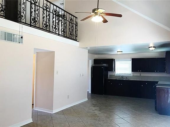 5th image of 518 Oak Allee Dr