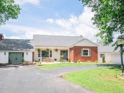 3 Coates Ln, Indiana, PA, 15701