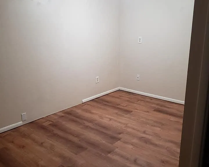400 Monroe Ave — Photo 9