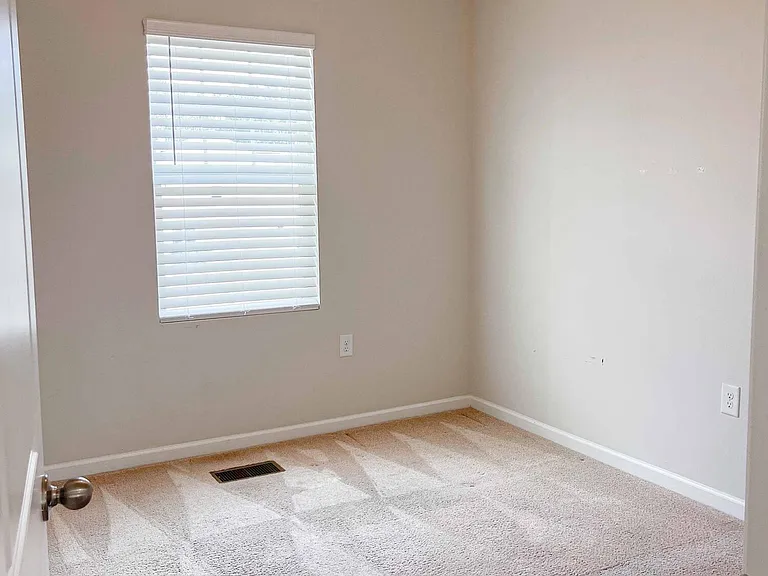 6027 Beale Loop — Photo 11