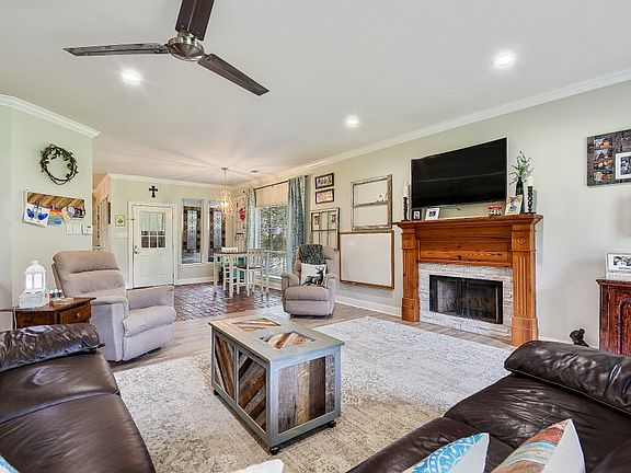 4th image of 10835 Durmast Dr