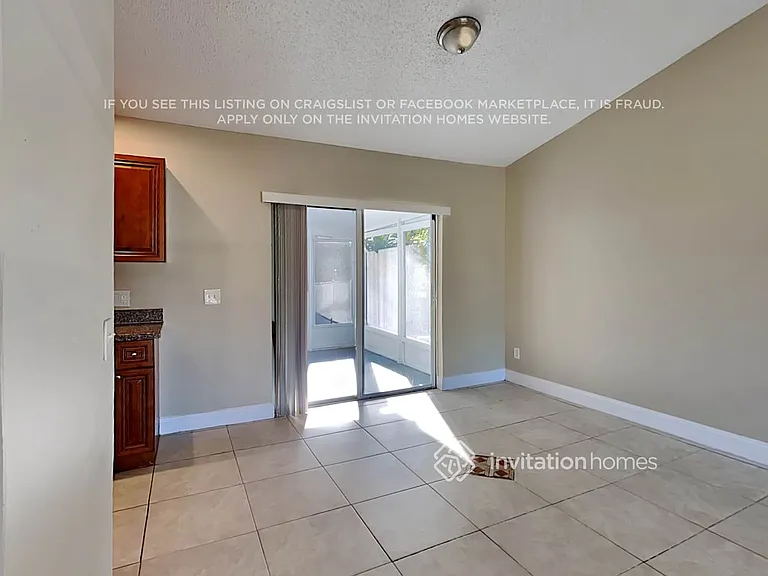 359 Las Palmas St — Photo 5