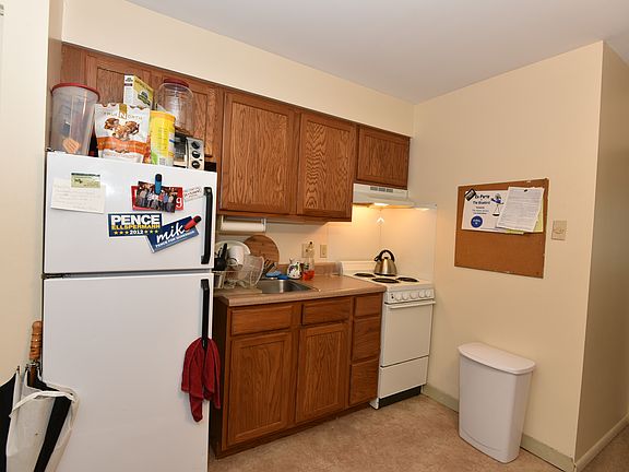3rd image of 808 E Hunter Ave #445ea0c82