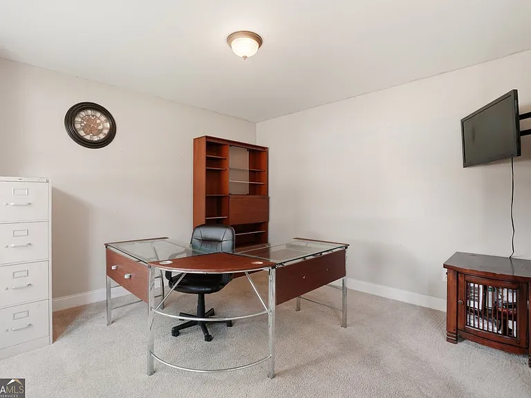 3951 Oak Field Dr — Photo 9