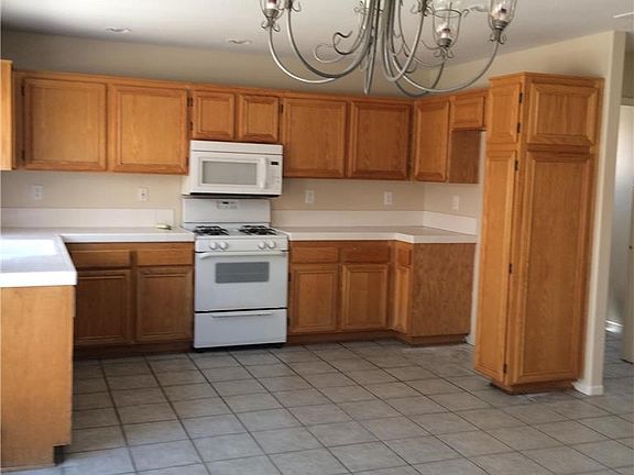 4th image of 39456 Crossbrook Cir