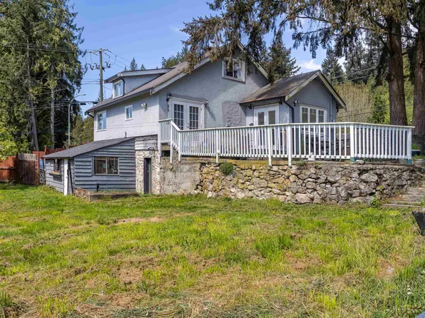 1010 Joe Rd, Sunshine Coast, BC V0N 2W6